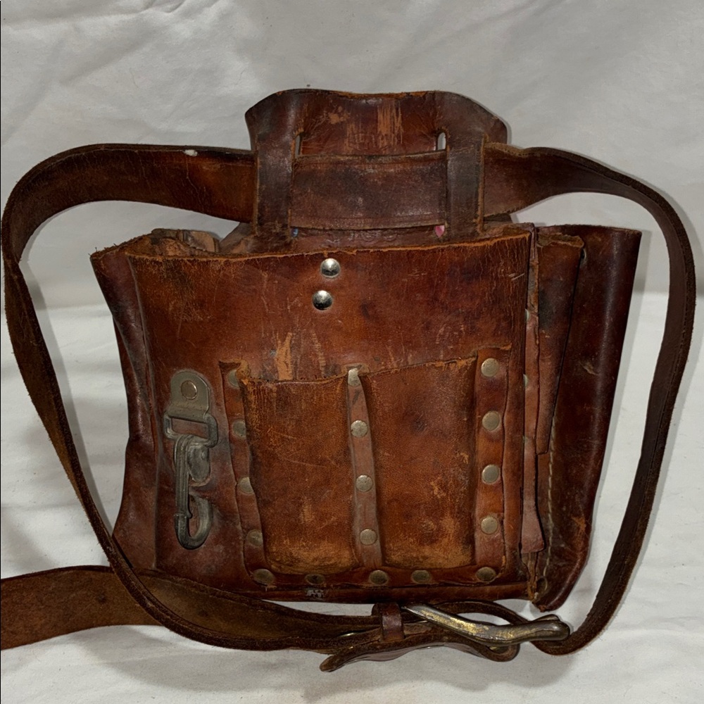 Vintage 1970s Klein Tools Leather Tool Pouch Bag w/ Shoulder Strap - Used - Picture 2 of 7